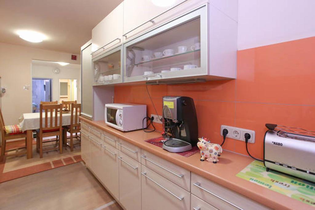 Apartment Mariahilf - 4Rooms4You Wien Phòng bức ảnh