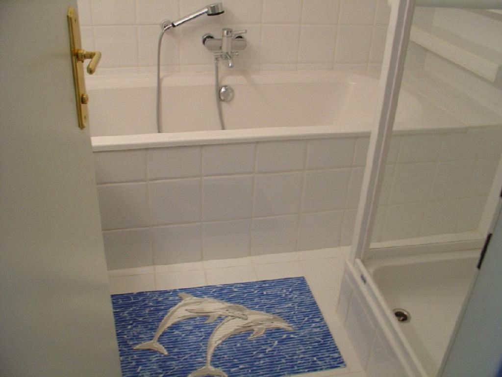 Apartment Mariahilf - 4Rooms4You Wien Phòng bức ảnh